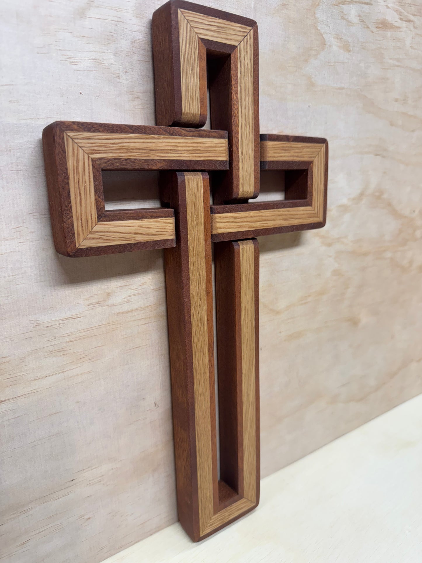 Oak/Sapele woven cross