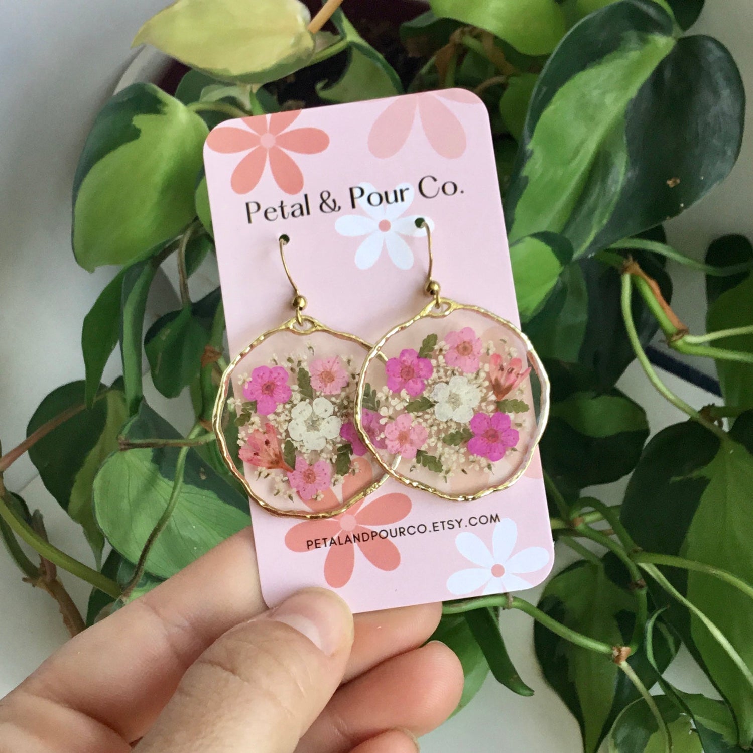 ACCESSORIZE YOUR STYLE