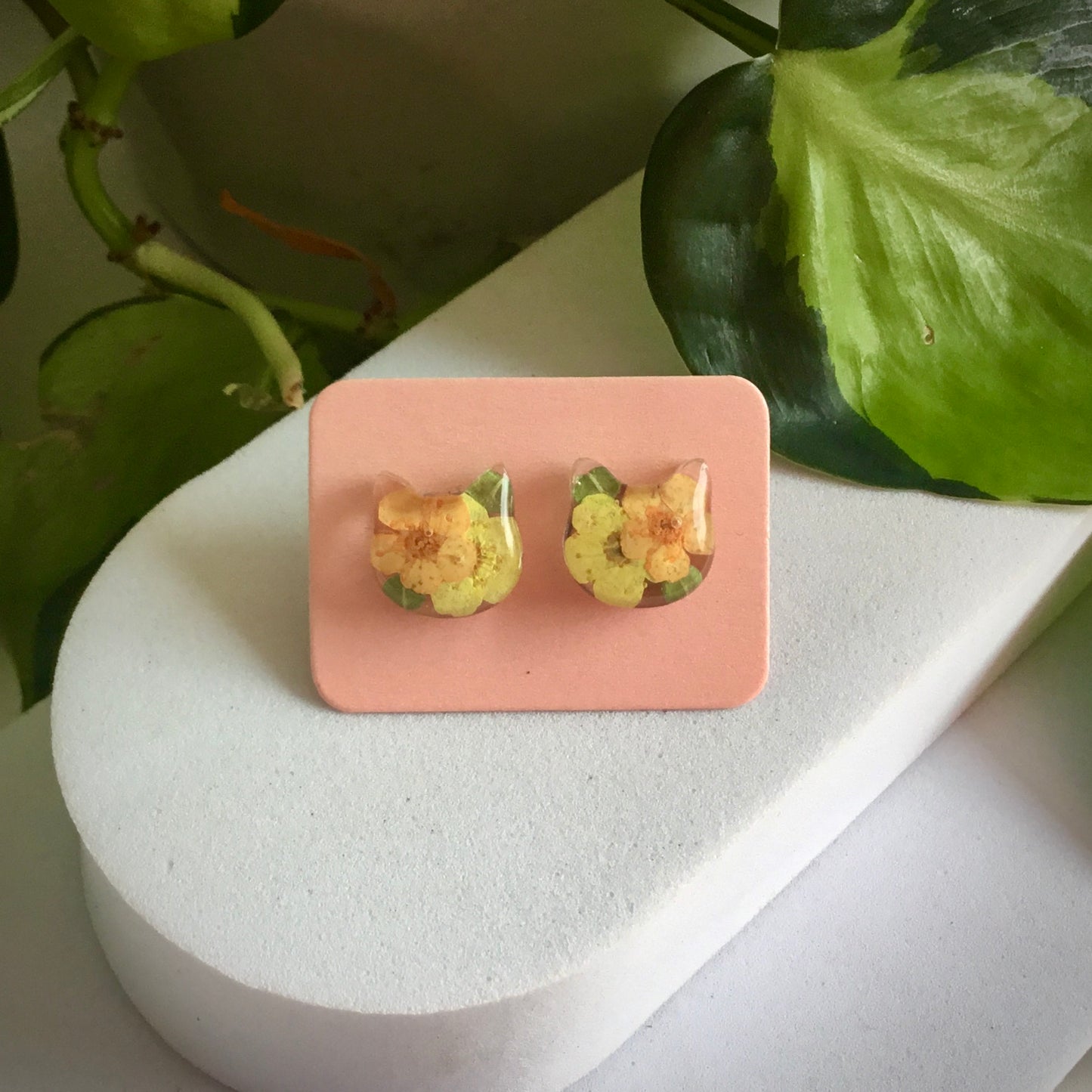 Real Flower Cat Stud Earring