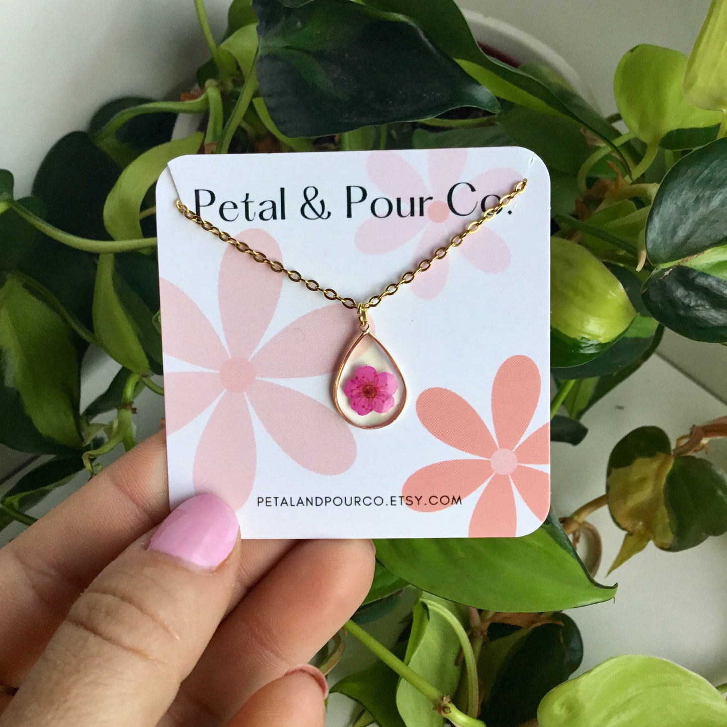Real Flower Teardrop Necklace (Gold)