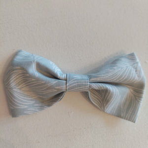 Bow Tie- Feathers