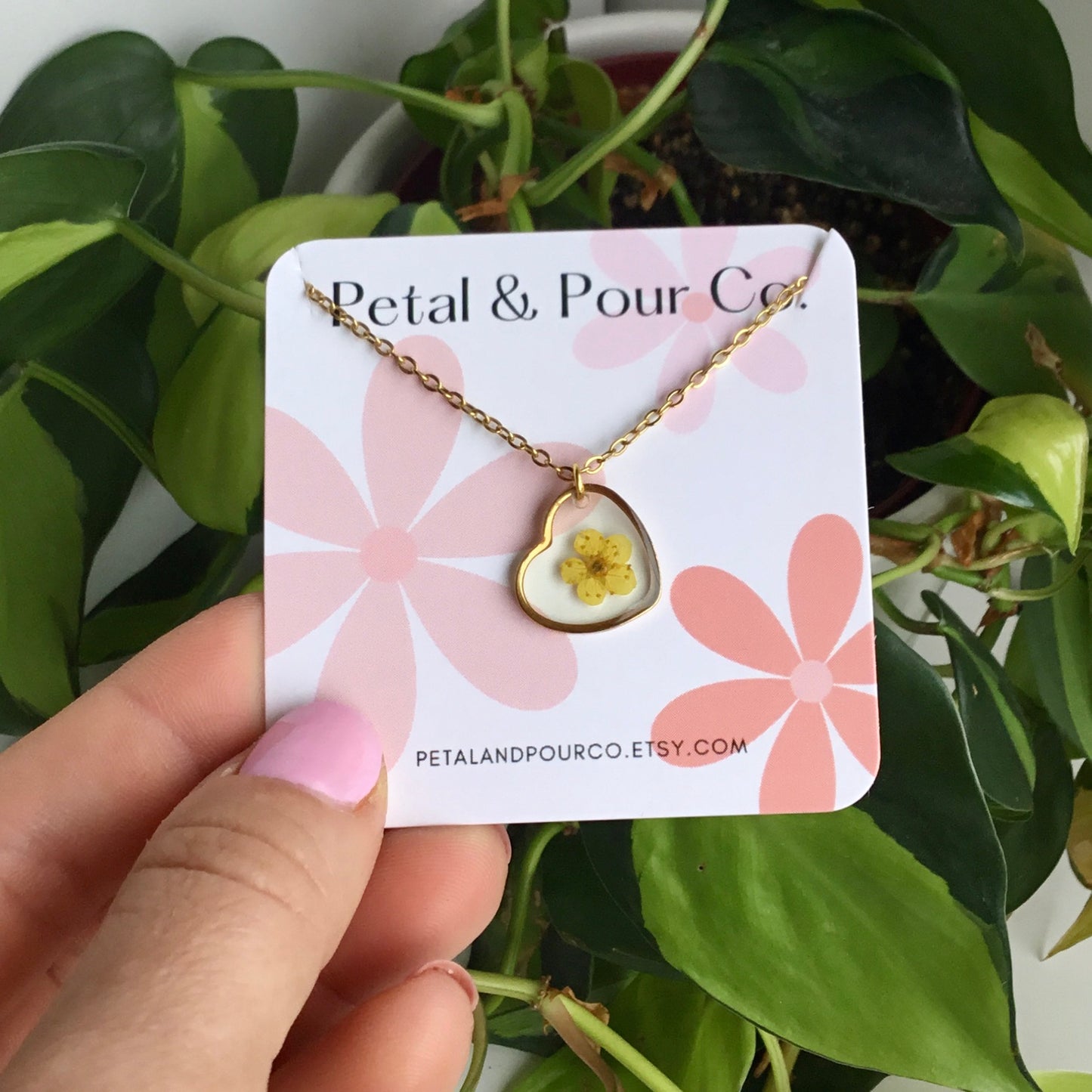 Real Flower Heart Necklace (Gold)