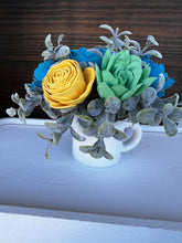 Sola wood flowers in small Cup