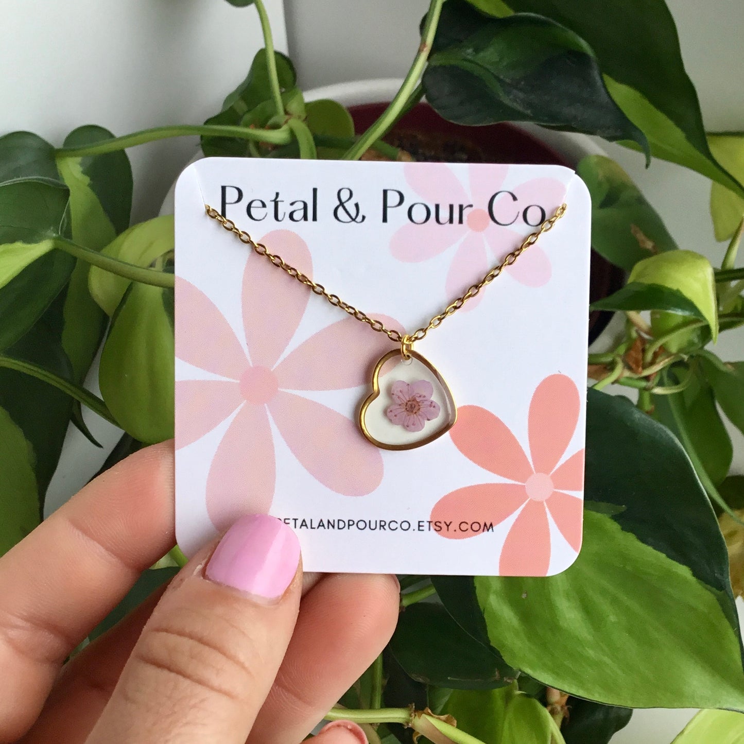 Real Flower Heart Necklace (Gold)