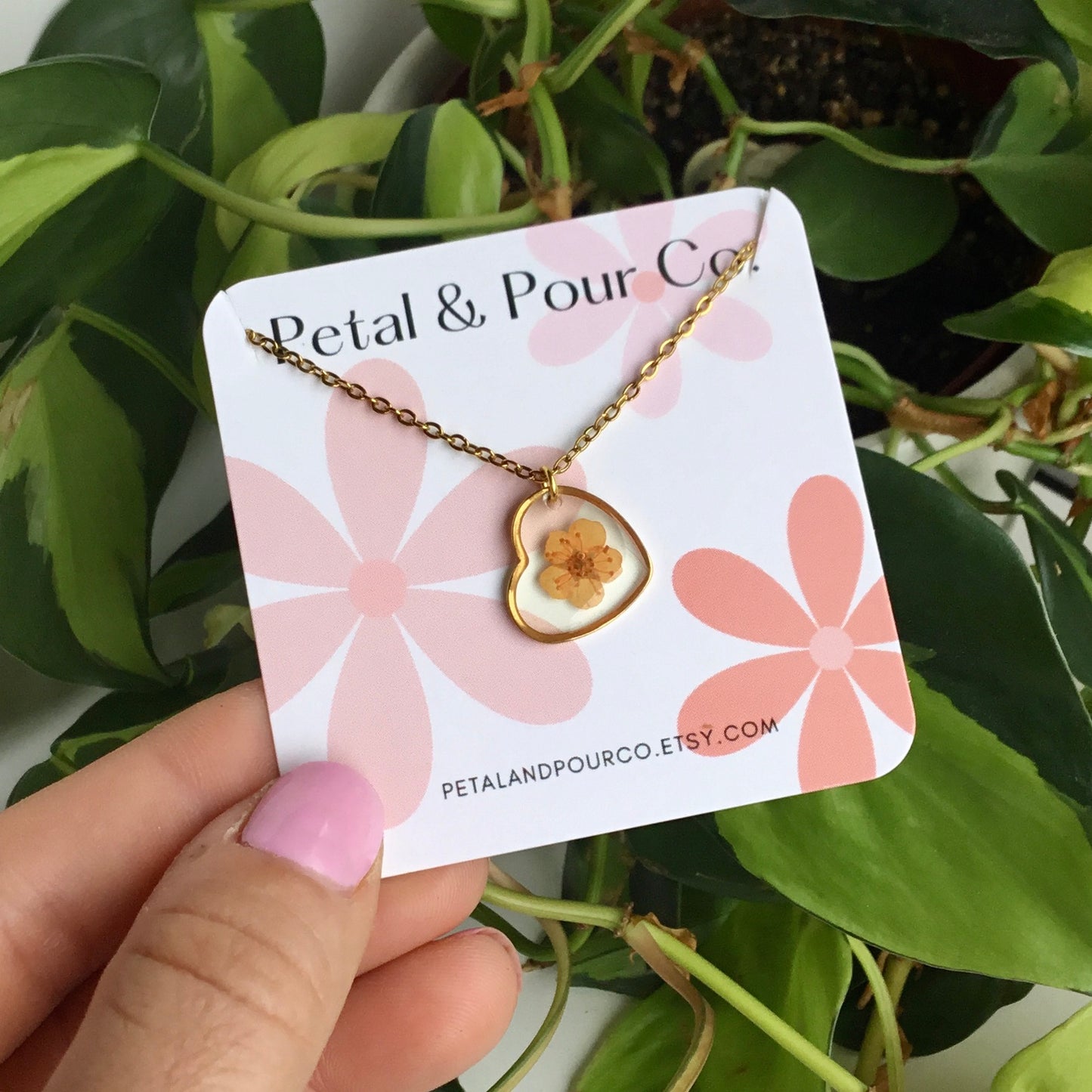 Real Flower Heart Necklace (Gold)