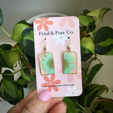 Real Daisy Earring