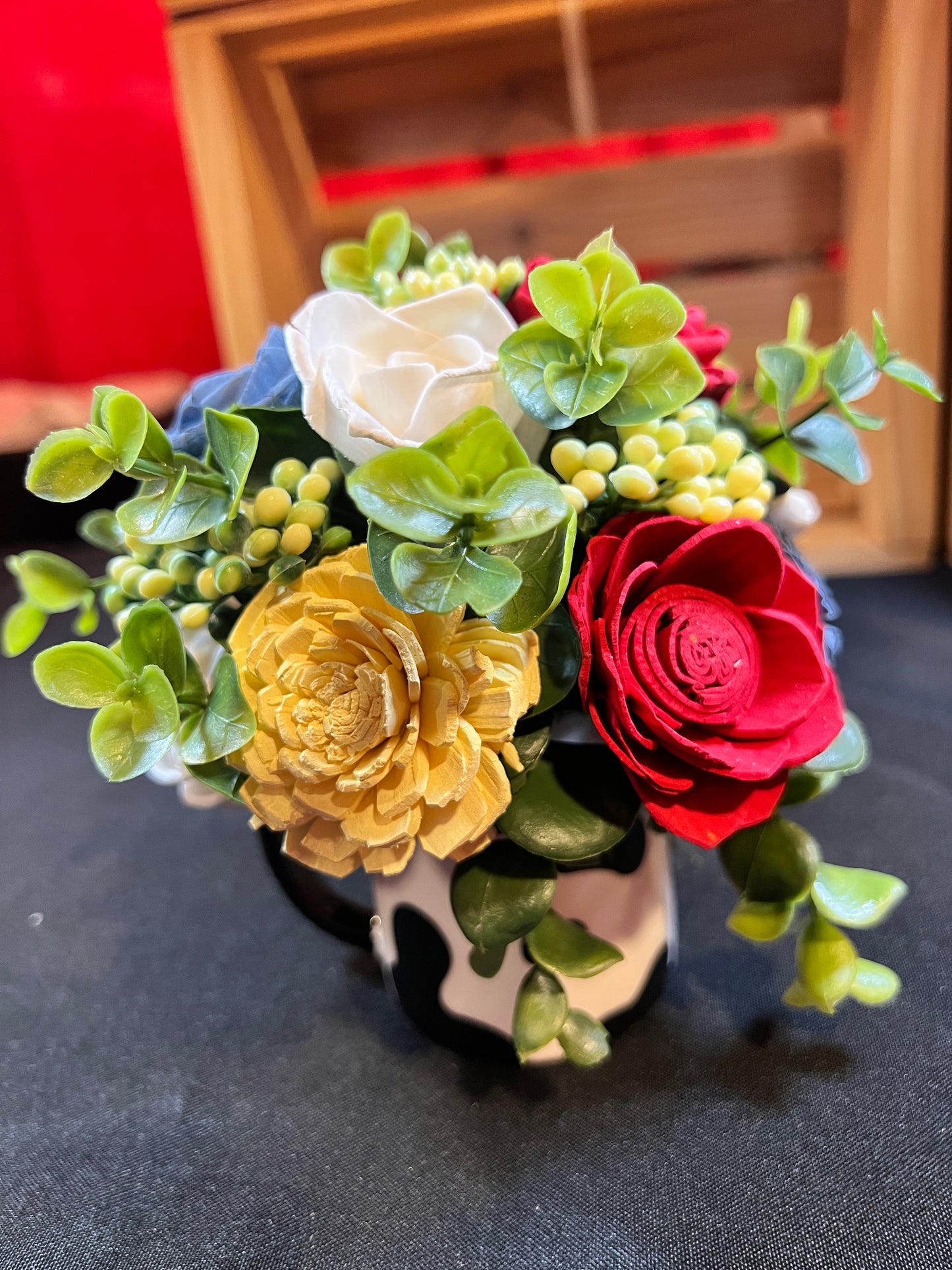 Sola wood flowers in small cow Cup