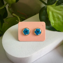 Real Flower Round Stud Earring