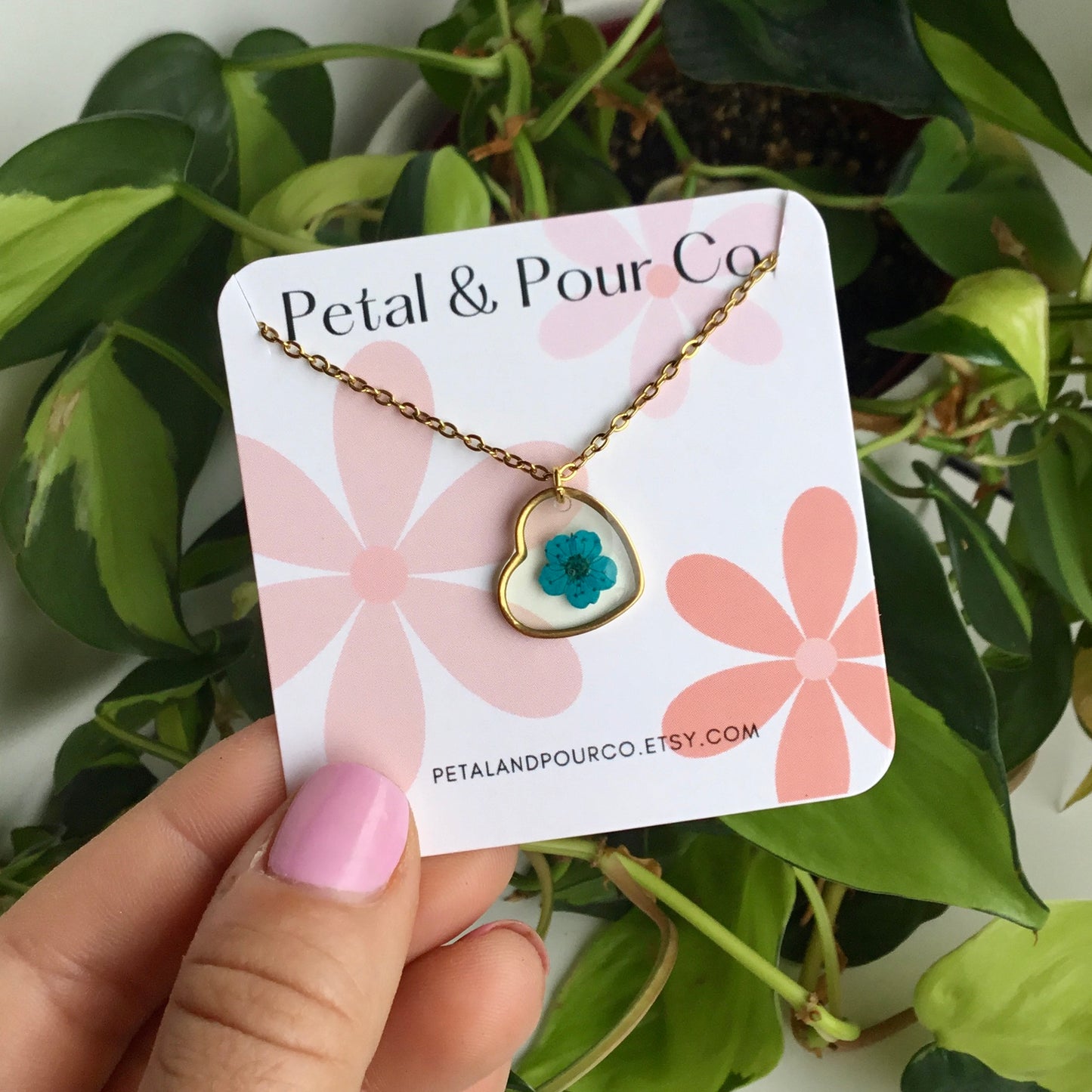 Real Flower Heart Necklace (Gold)
