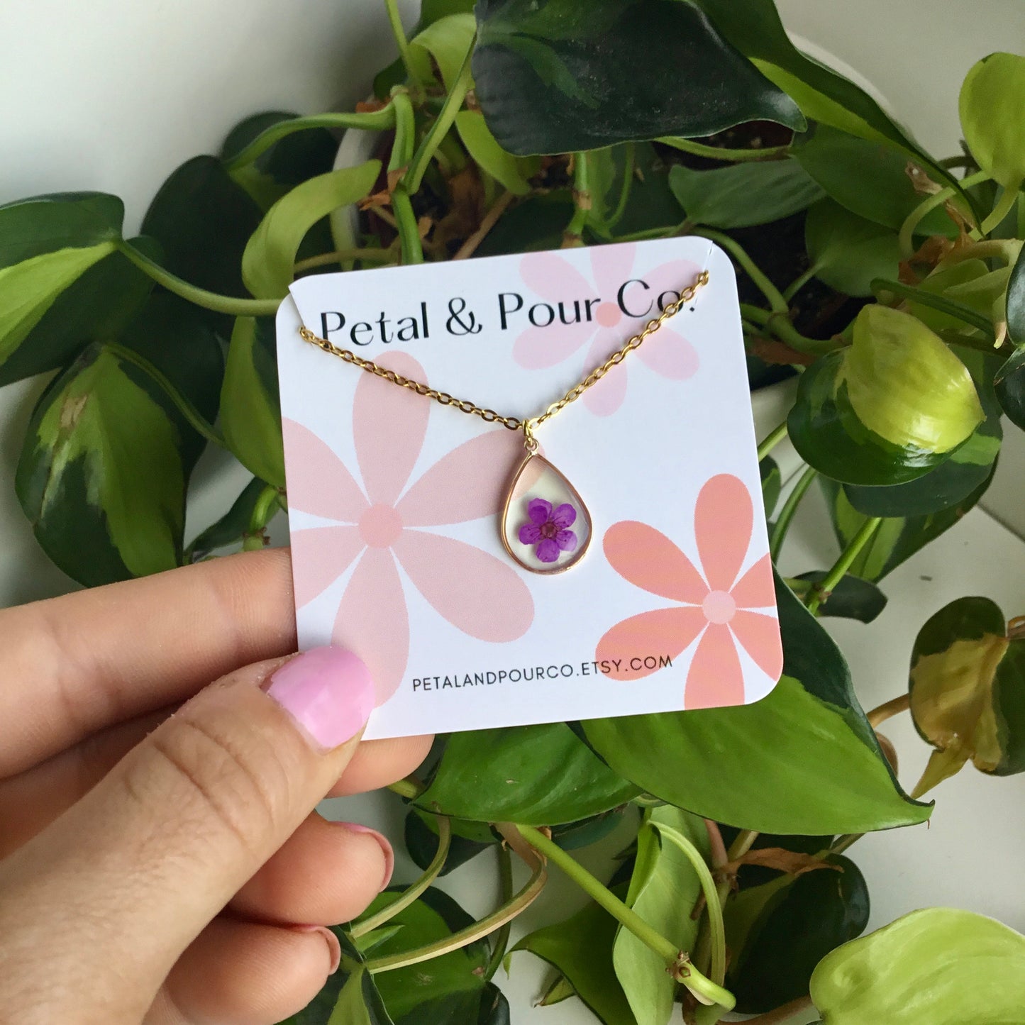 Real Flower Teardrop Necklace (Gold)