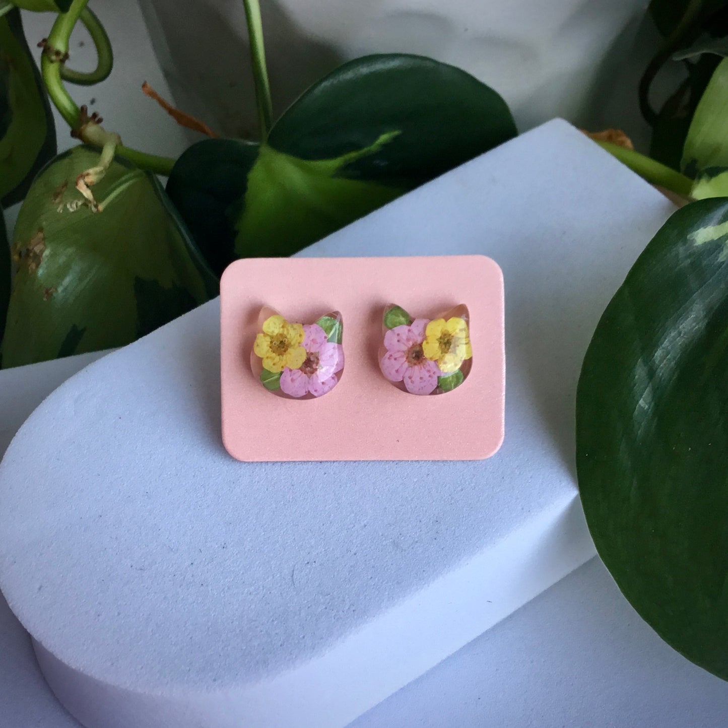Real Flower Cat Stud Earring