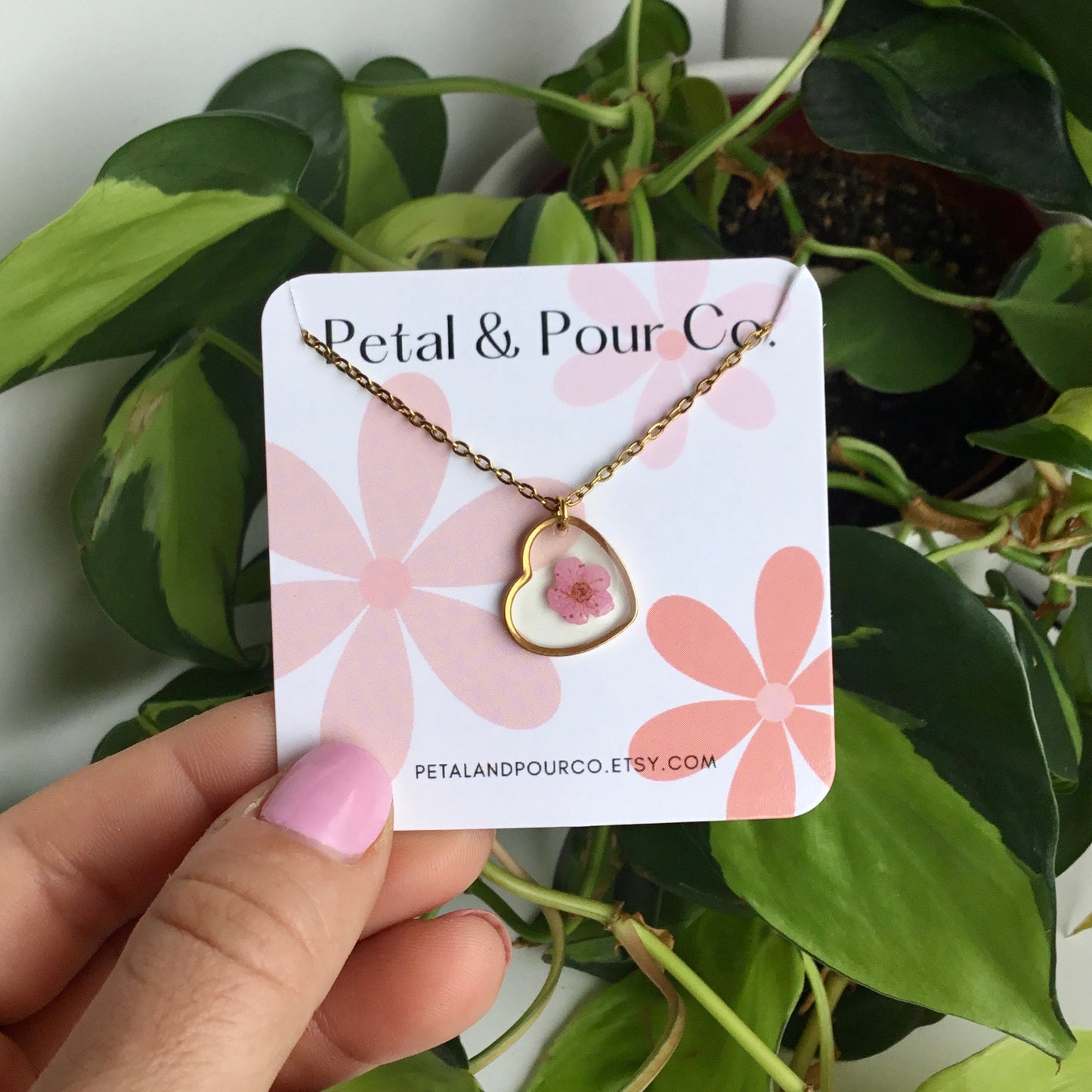 Real Flower Heart Necklace (Gold)