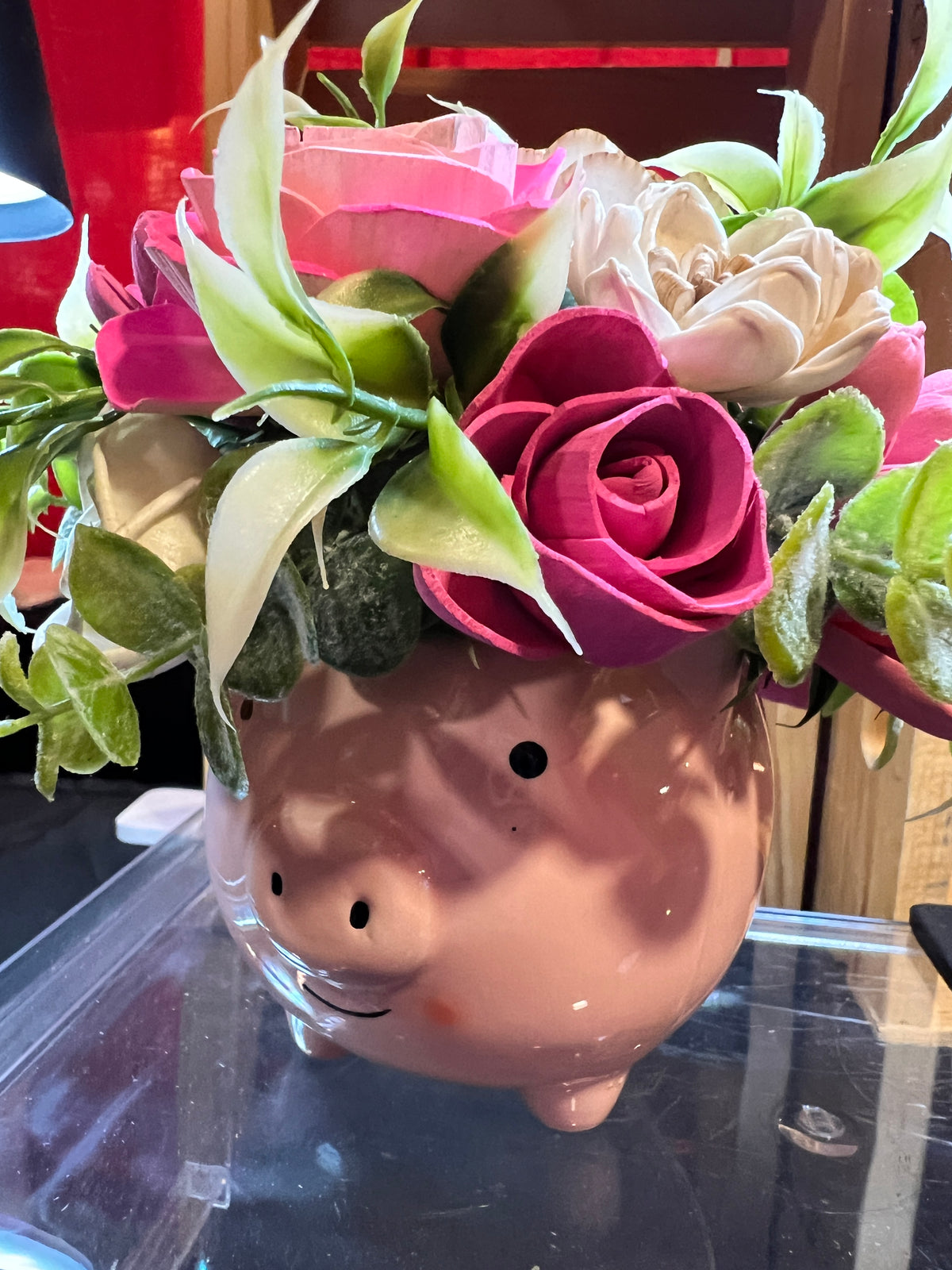 Sola wood flowers in pink pig ceramic container
