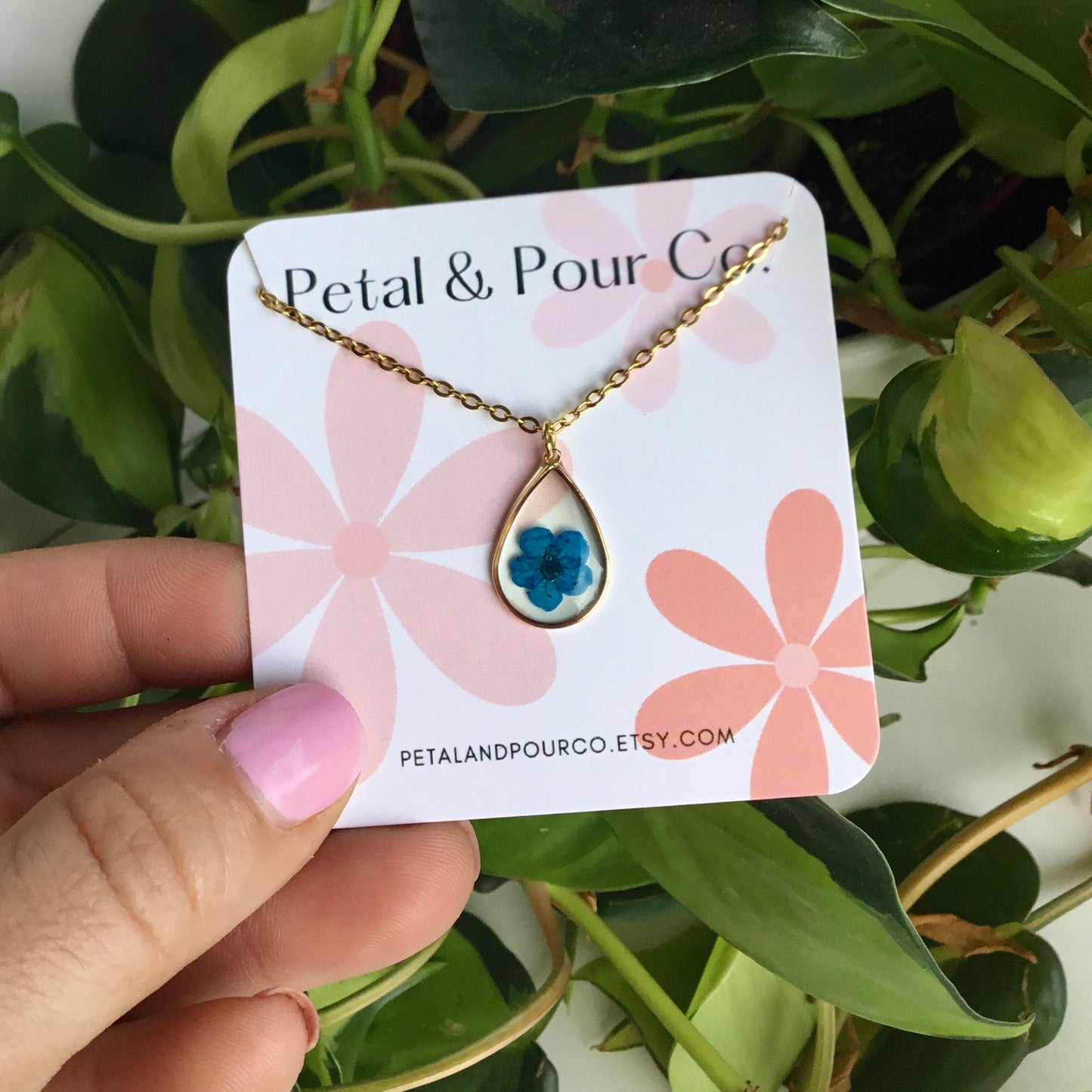 Real Flower Teardrop Necklace (Gold)