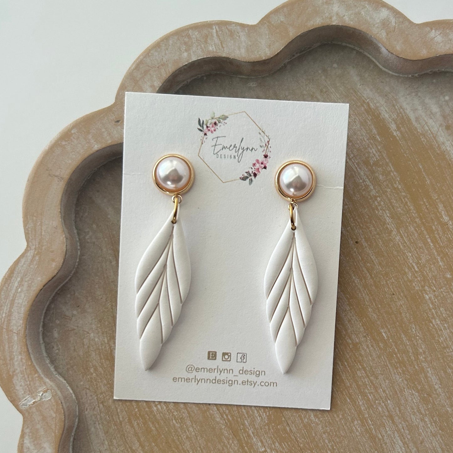 Elegant White leaf earring