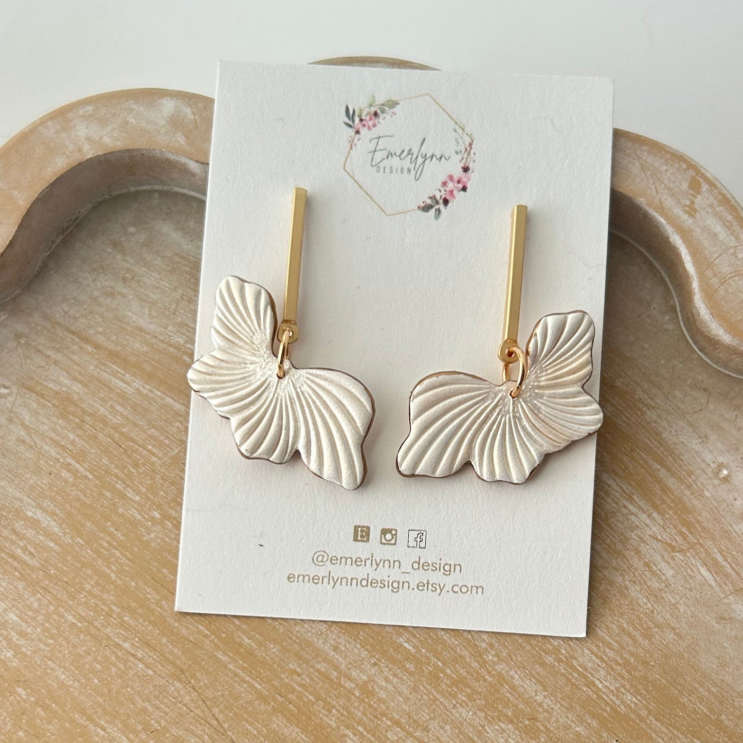 Elegant White and Gold leaf earrings