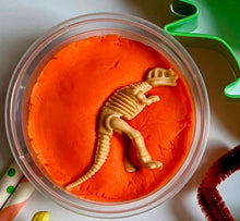 ROAR Dino play dough kit