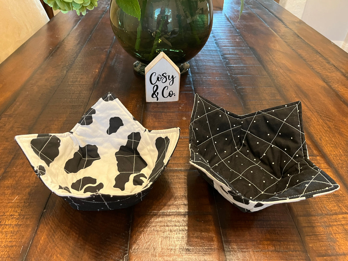 Say Moooo Bowl Cozy
