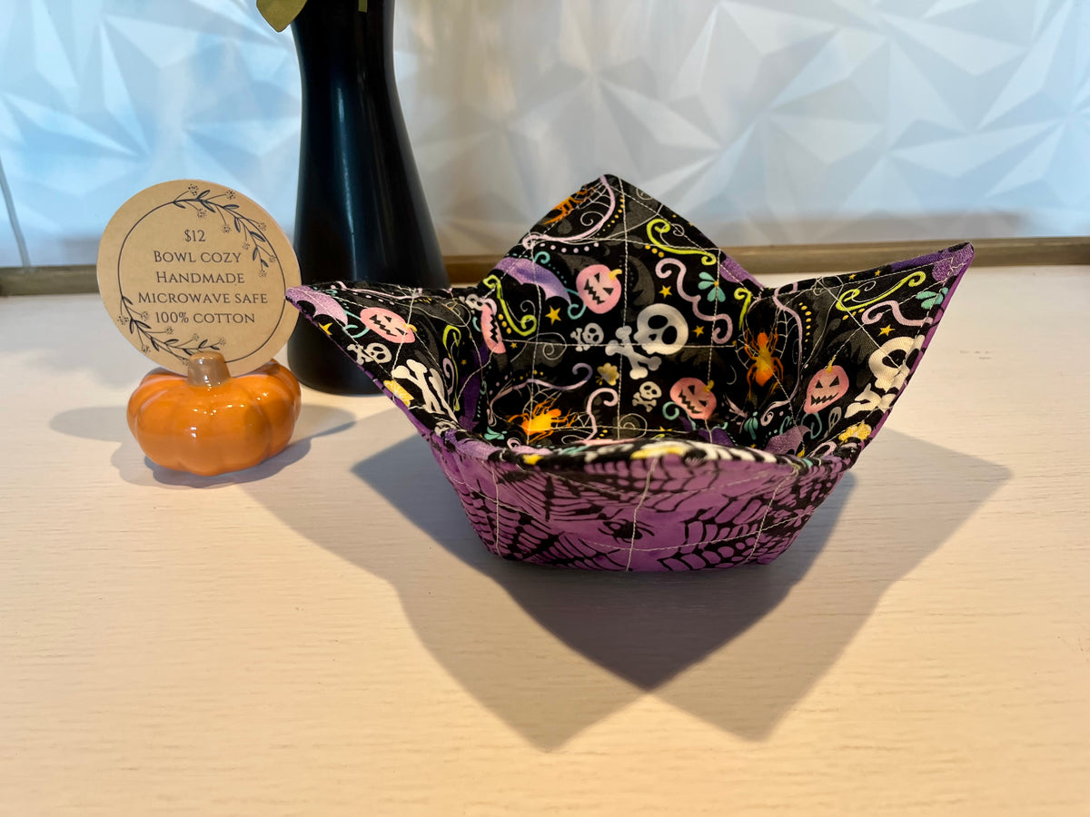 Halloween Friends Bowl Cozy