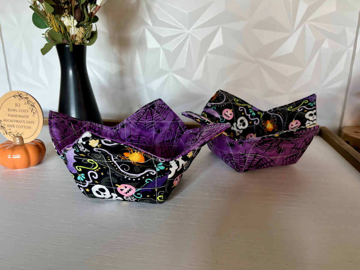 Halloween Friends Bowl Cozy