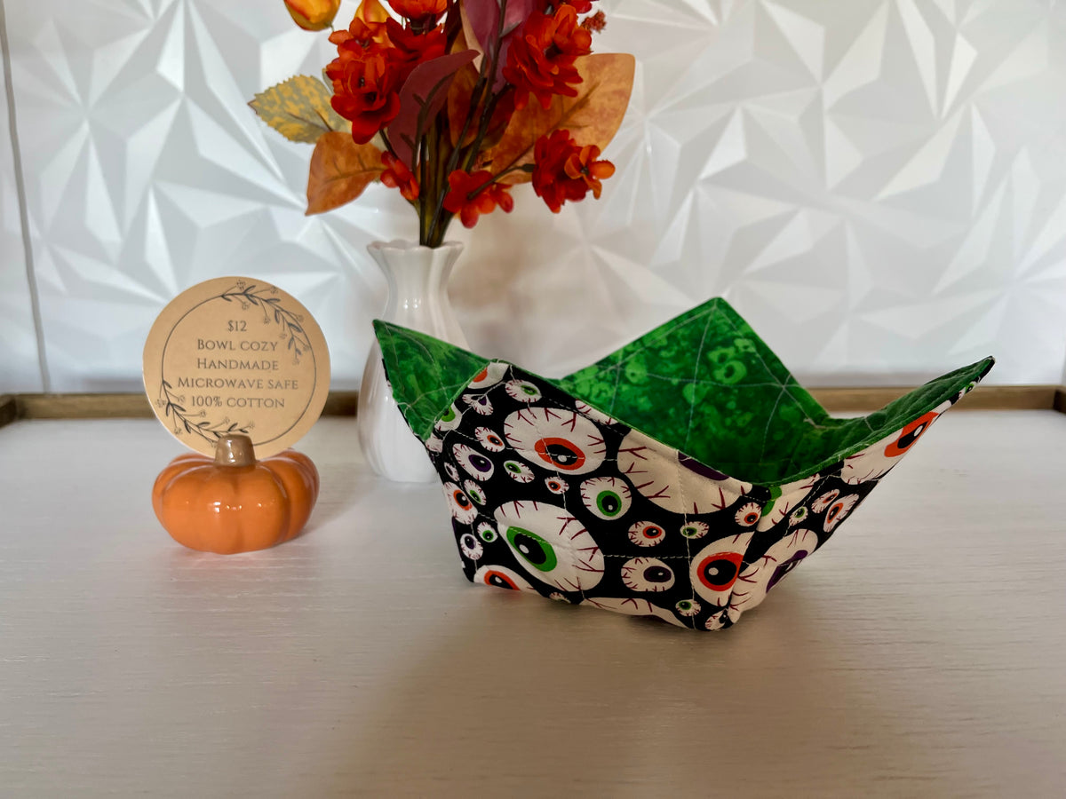 Halloween Eyes Bowl Cozy Green