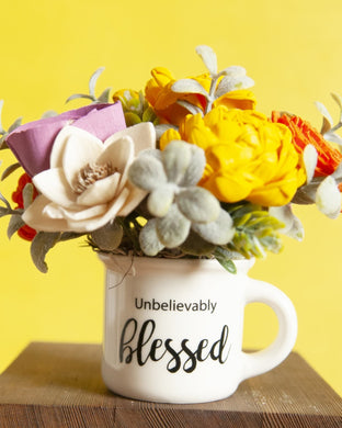 Sola wood flowers in small Cup